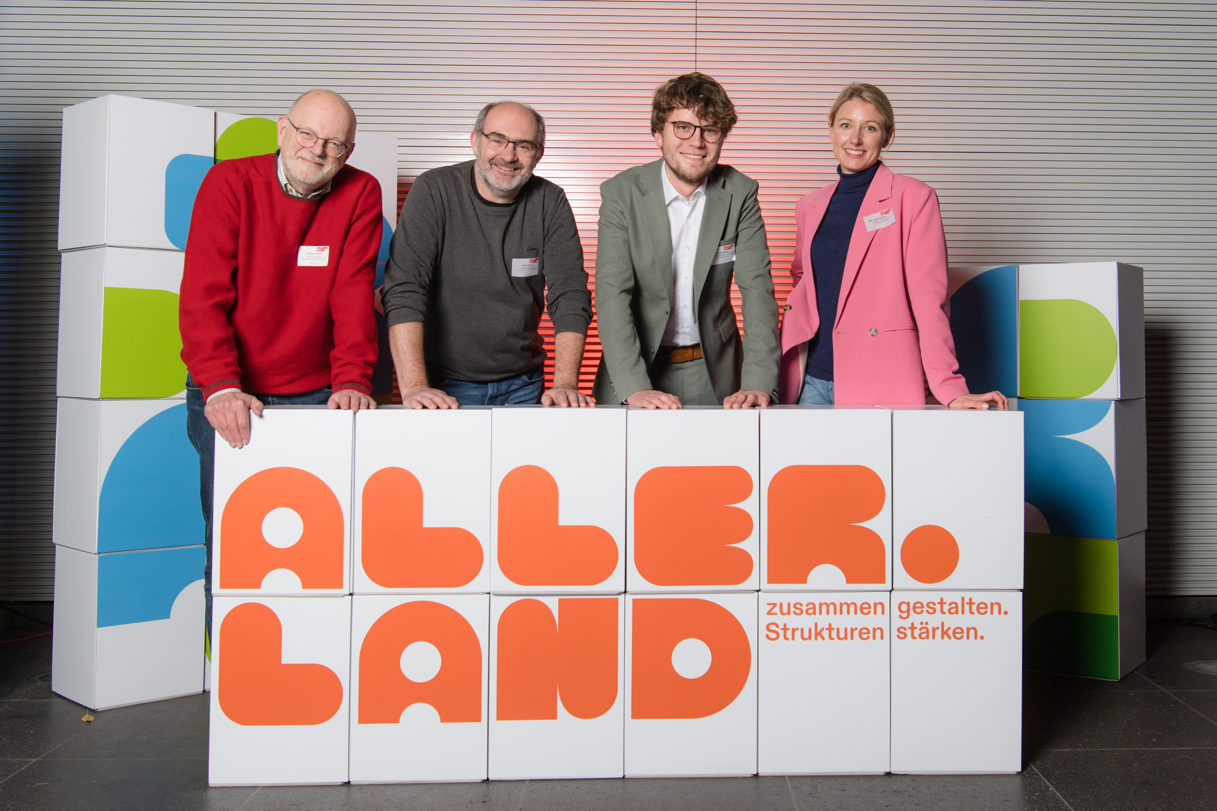 Kernteam im Förderprojekt „Aller.Land“ in den LEADER-Regionen „Elm-Schunter“ und „Nördliches Harzvorland“ – von links: Michael Schmidt (Regionalmanagement „Elm-Schunter“), Sven Volkers (Landkreis Wolfenbüttel), Linus Schwope (Regionalmanagement „Nördliches Harzvorland“), Heide Gebhard (Bildungszentrum Landkreis Wolfenbüttel)